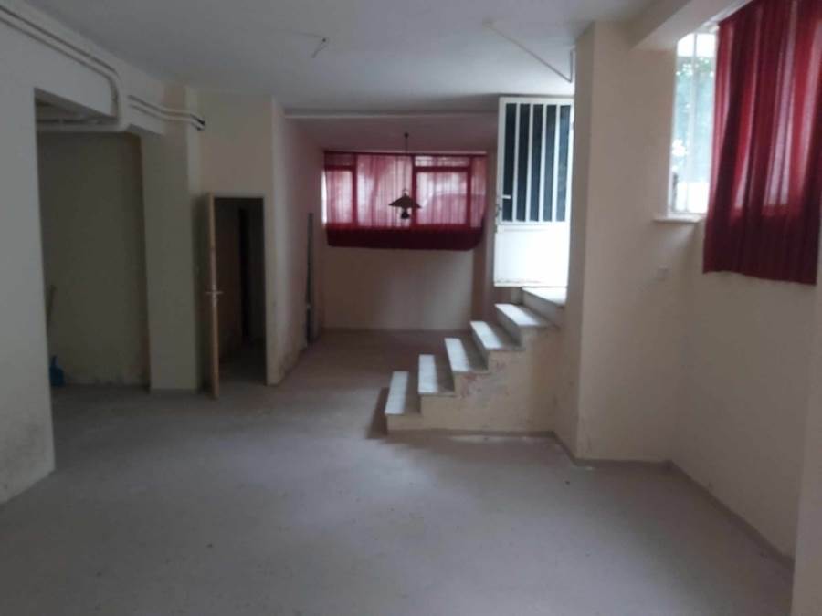 (For Rent) Commercial Logistics Storage space || Athens South/Nea Smyrni - 160 Sq.m, 800€ 