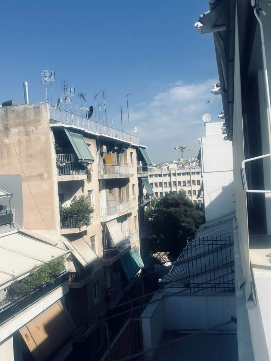 (For Sale) Residential Floor Apartment || Athens Center/Athens - 66 Sq.m, 2 Bedrooms, 220.000€ 